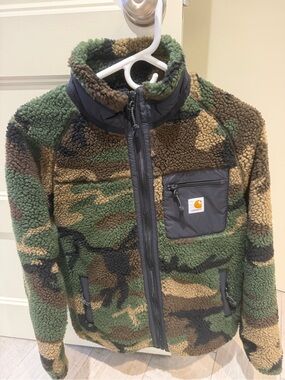 Carhartt Camo Fleece (NWT)
